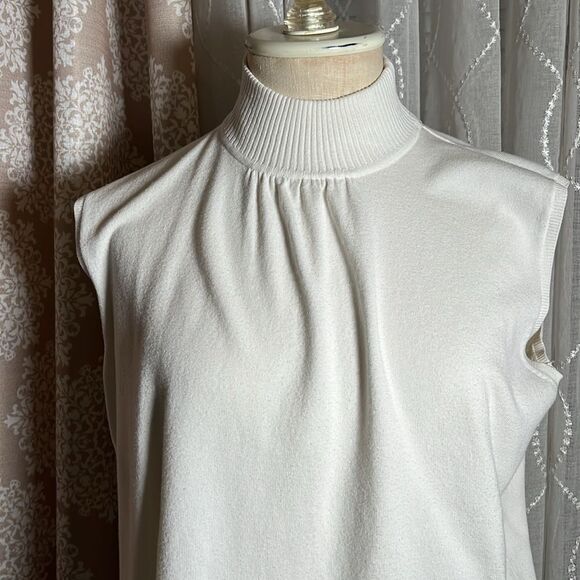 Dress Barn white sleeveless mock Turtleneck top Size 14/16 - Picture 2 of 8